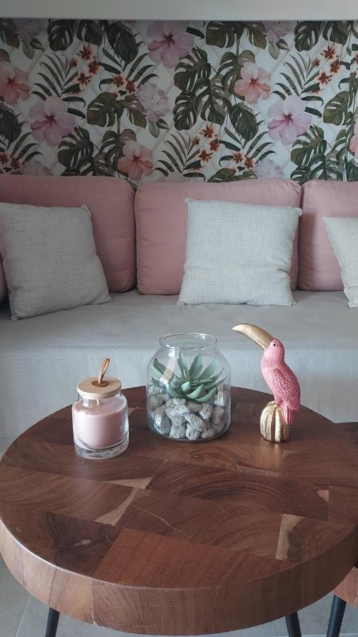 Loutraki Hidden Gem III Apartment Bagian luar foto